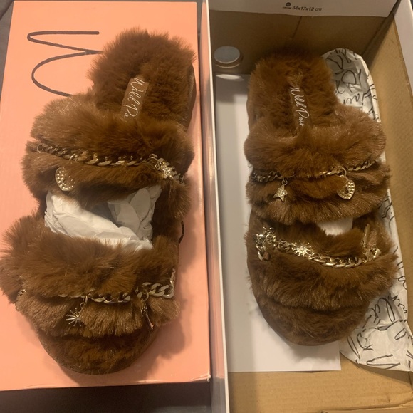 Wild pair Paiygef chocolate slippers NWT - Picture 2 of 8